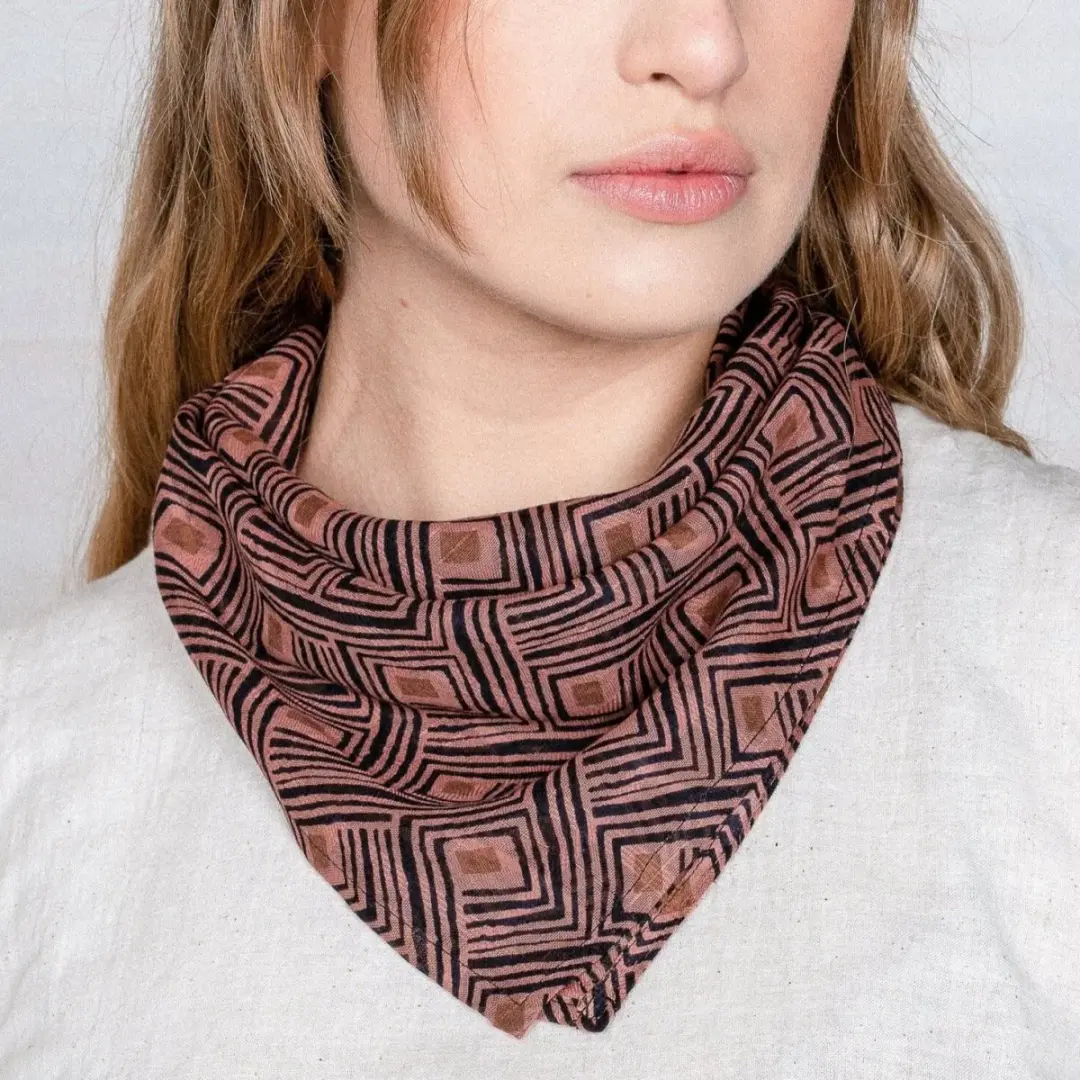 Maelu Bandana in Rumi