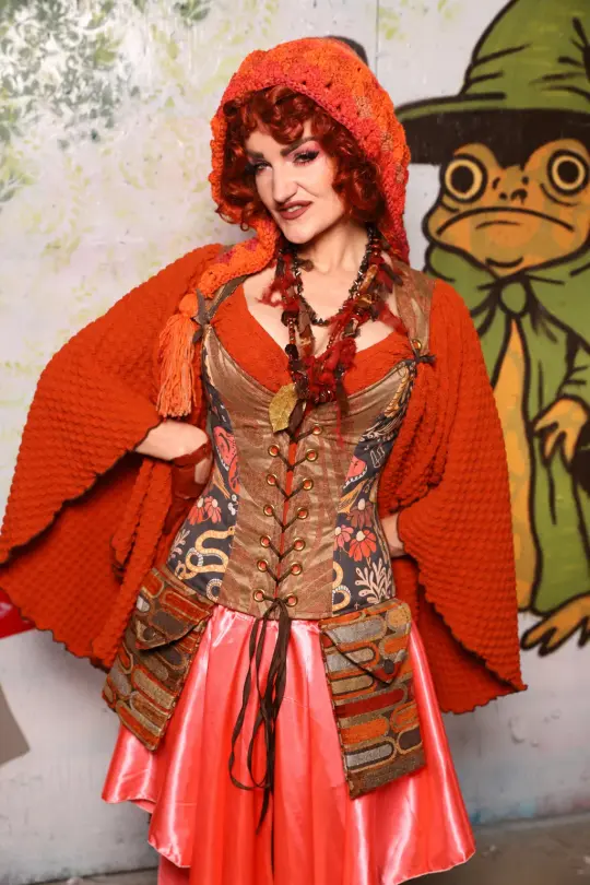 Courtier in Toffee Swirl w/ Omens & Oddities Front Panels - Spooky Saturday Part 3
