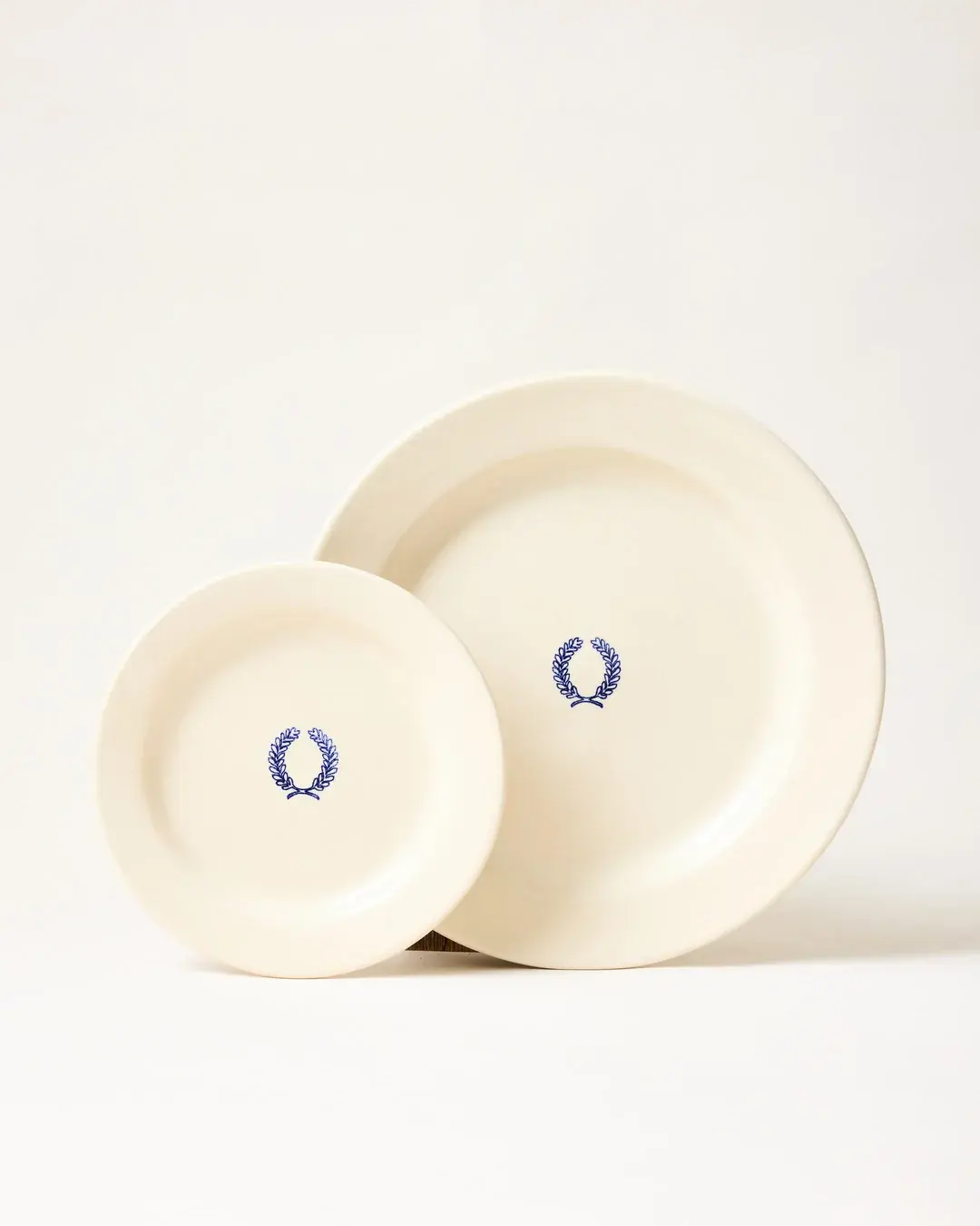 Laurel Plates