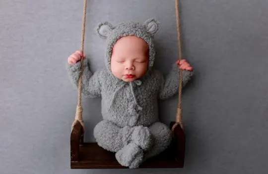 Newborn Swing Prop