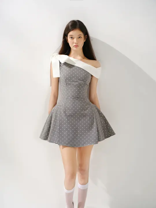 Gray polka dot off-shoulder niche dress with bow tie and waist-hugging puffy miniskirt R5127