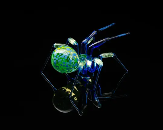 Bronze Blue Orange Uranium Glass Spider Figurine – Miniature Insect – Sci-Fi Glow in the Dark Sculpture – Handmade Lampwork (Copy)