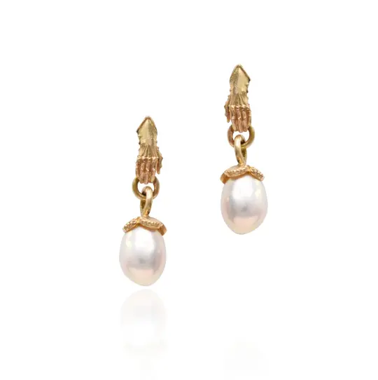 Treasury Earrings with White Pearls