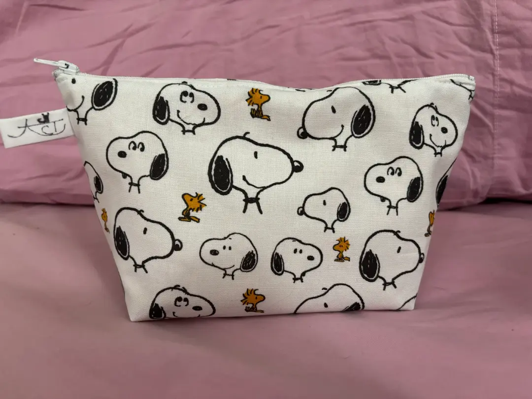 Bird and Beagle Zipper Pouch