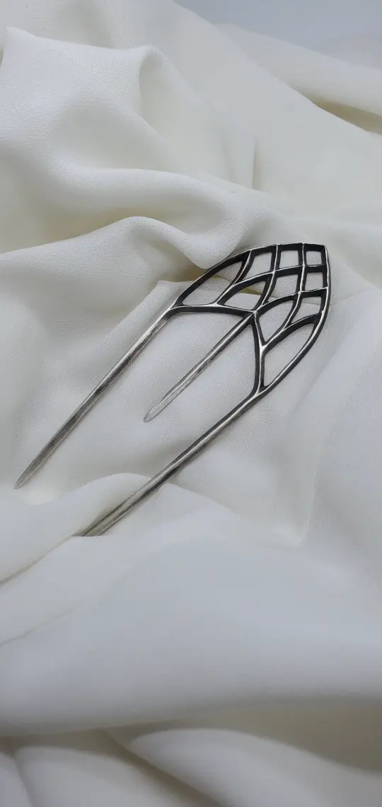 Arch hair pin