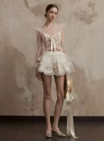 Champagne-colored high-end suspender top, long-sleeved jacket, cake skirt, homecoming dress R4757