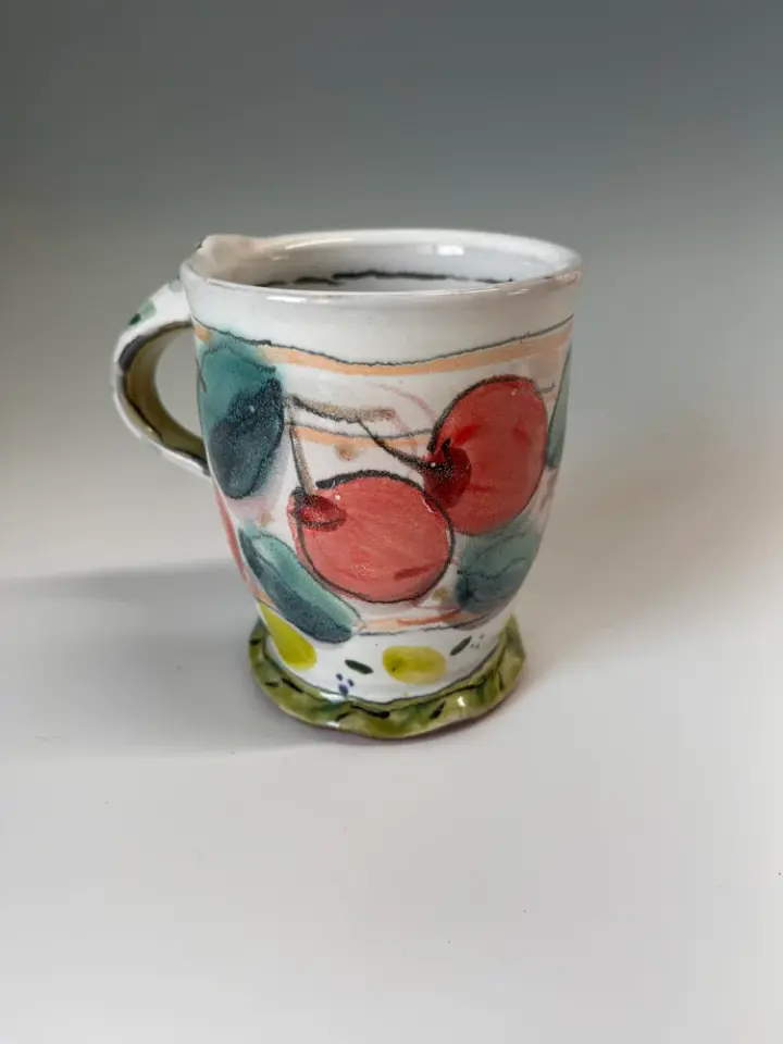 Medium mug with cherries C.