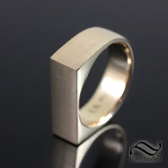Minimalist Rectangle Signet Ring
