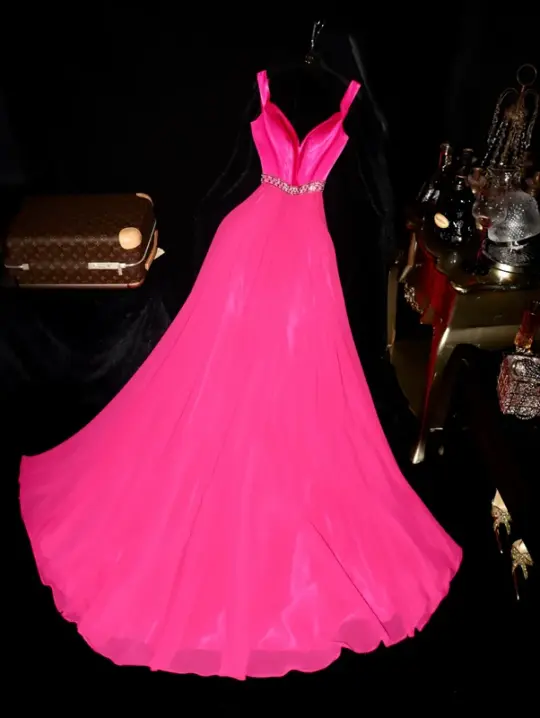 Barbie pink halter-neck fitted long ball gown R6883