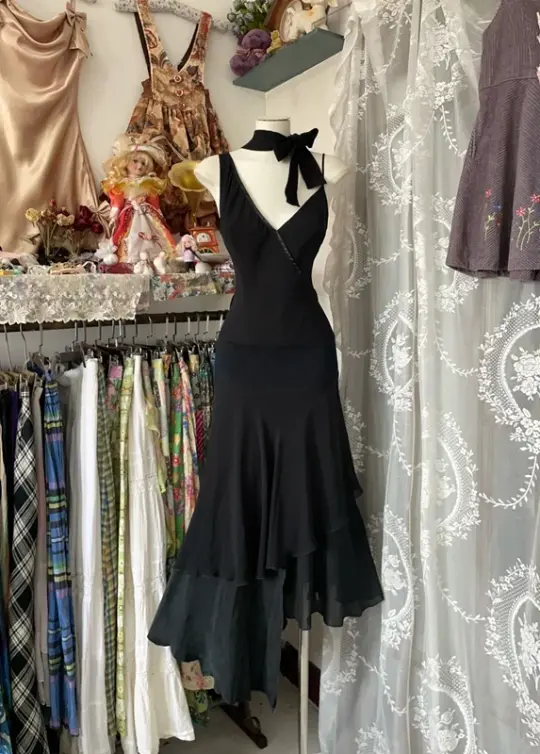 Black halter-neck, fitted waist, asymmetrical hem ball gown R6378