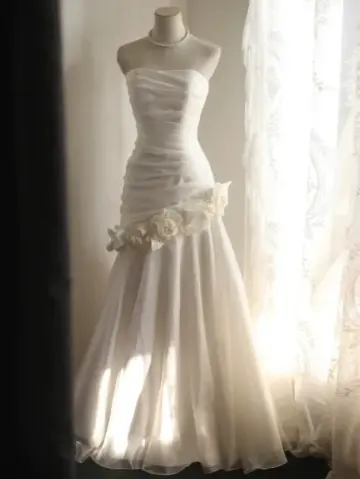 French Chic White Mermaid Strapless Applique Maxi Wedding Dress RS613