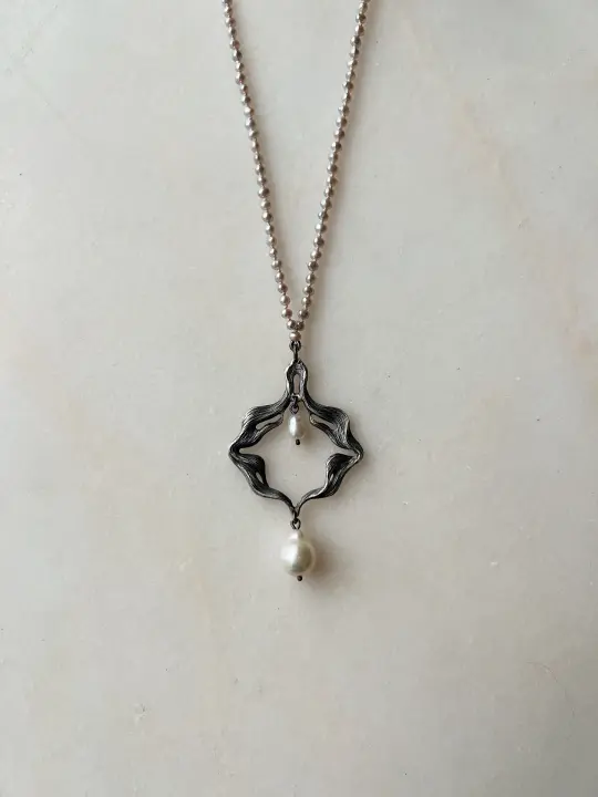Venus // Freshwater Pearl Necklace
