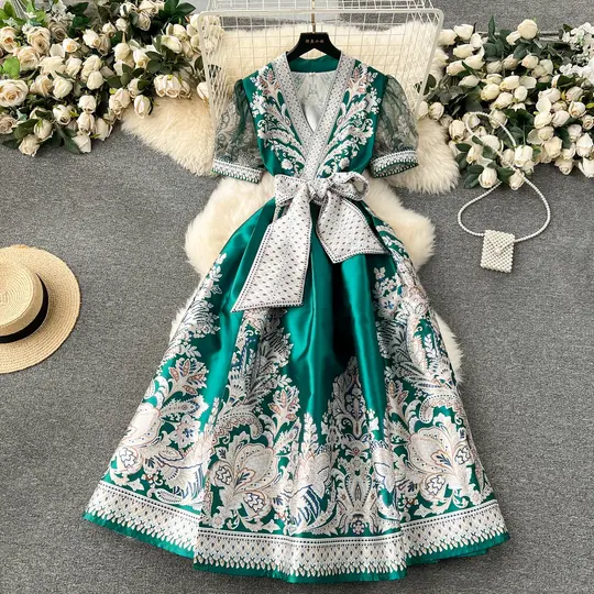 Retro palace style dress with printed straps and waisted long French puff sleeves R2312