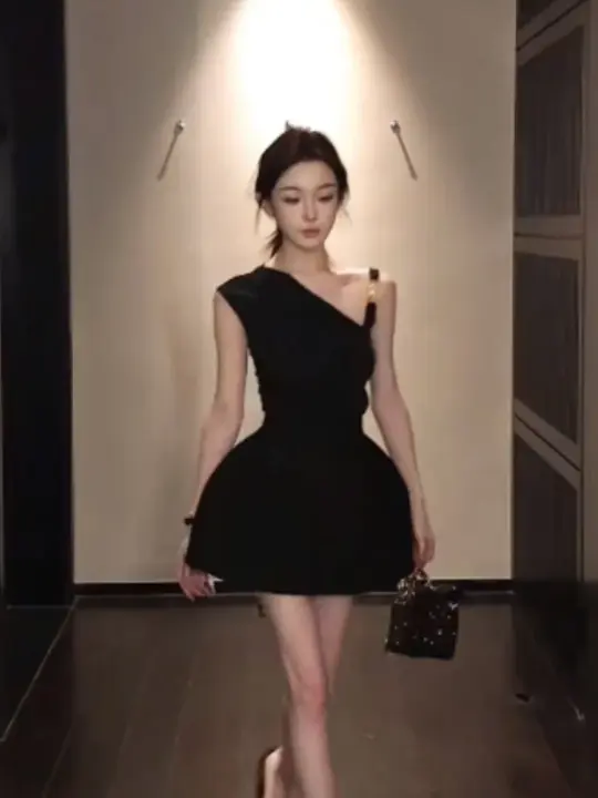 French black off-shoulder irregular pleated vest top bud skirt two-piece homecoming dress R3024