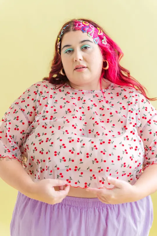 CHERRY MESH BOXY CROP TOP