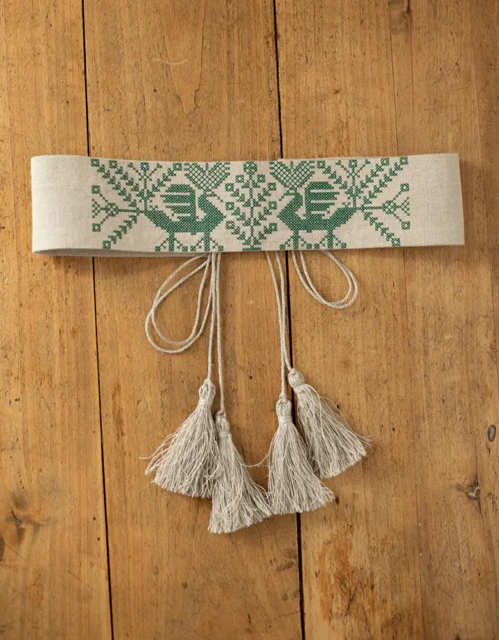 Ceinture 'Valeska' en lin naturel brodé vert