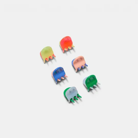 Micro Claws in Play