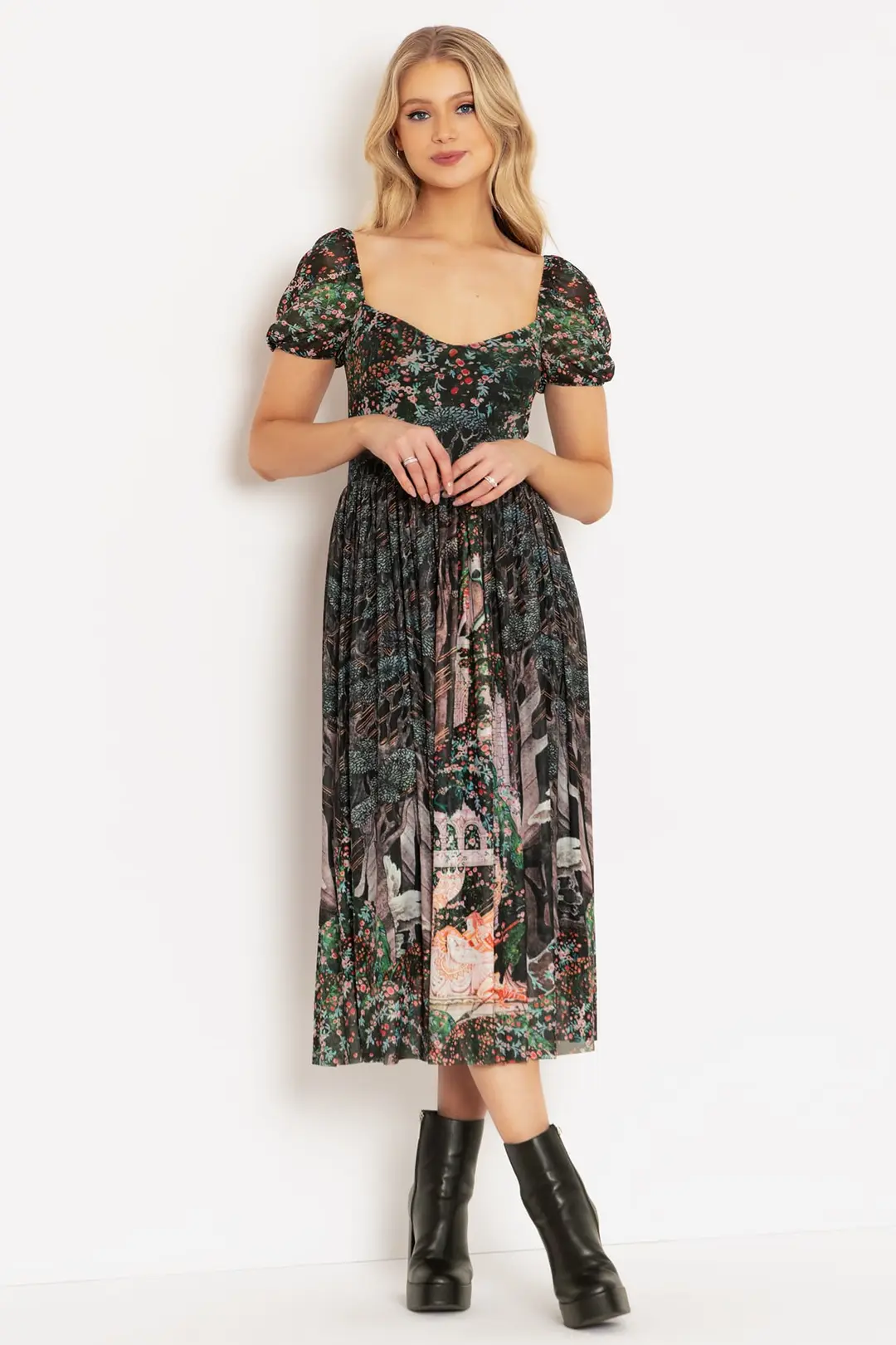 Nielsen Sleeping Beauty Short Sleeve Midaxi Dress