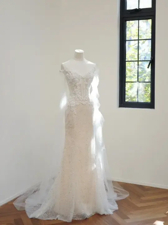 Off-white strapless fitted long ball gown, bridal dress R8527