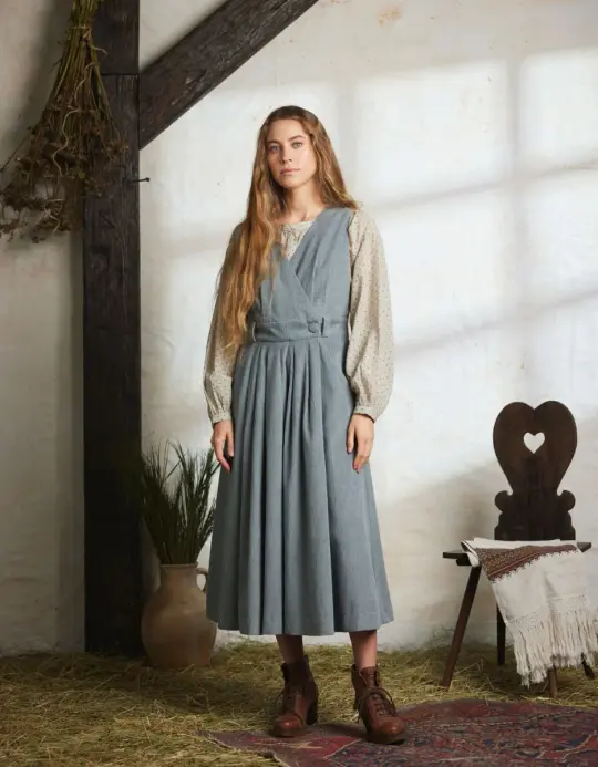 Robe-chasuble 'Yana' en velours côtelé lagon