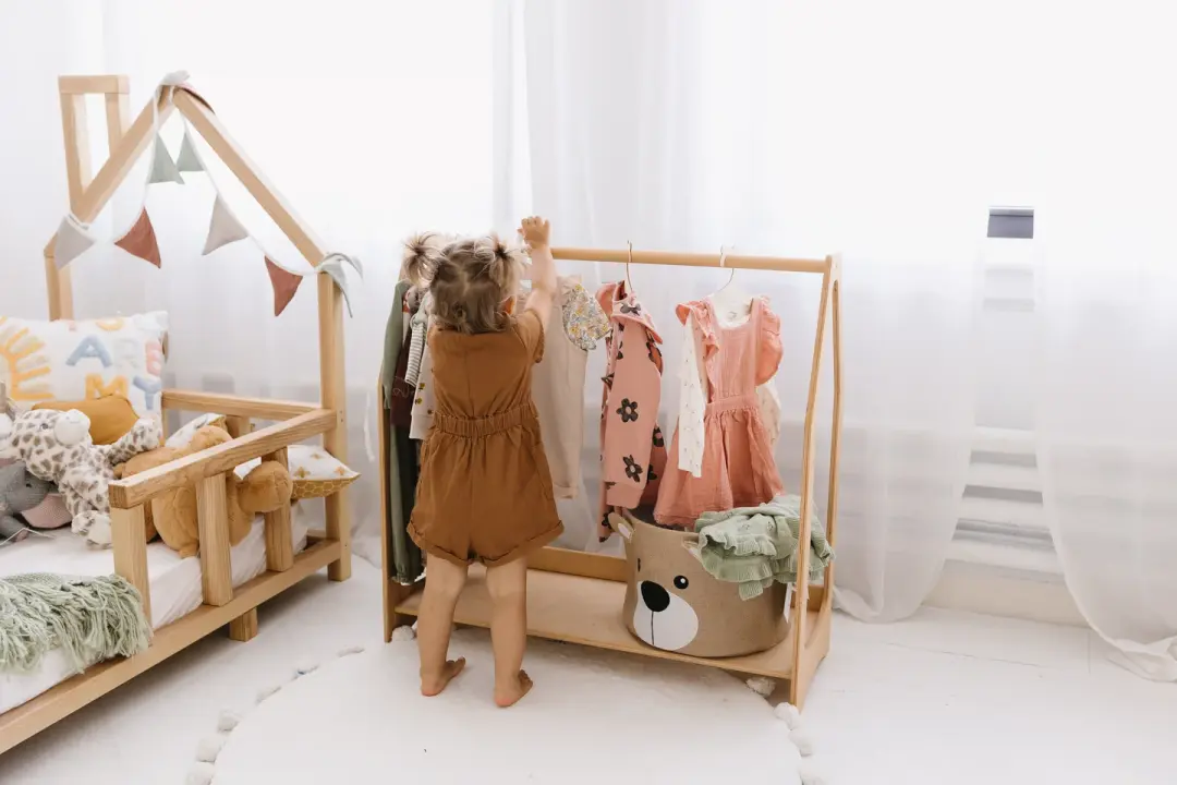 Montessori Clothing Rack with Shelf