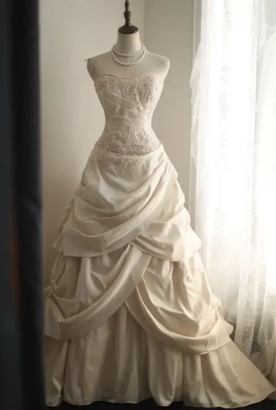 Ivory white strapless fitted long ball gown, bridal dress R6818
