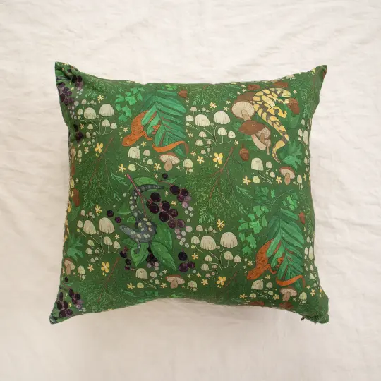 [COTTON/LINEN PILLOW COVER] Salamander Woods