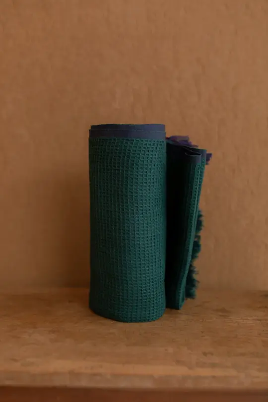 HANDWOVEN WAFFLE TOWEL - DEEP BOTTLE GREEN