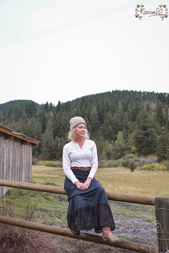 Vintage-Style Merino Wool Petticoat in Black