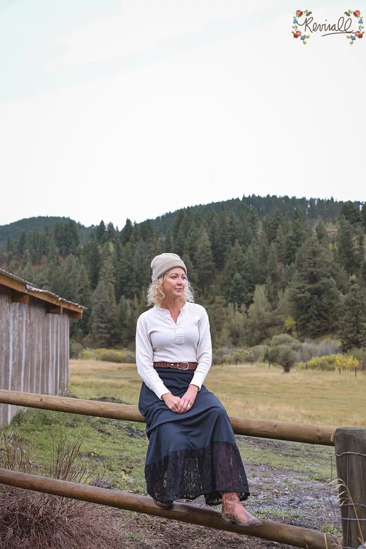 Vintage-Style Merino Wool Petticoat in Black