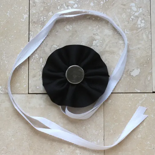 Separate Cockade