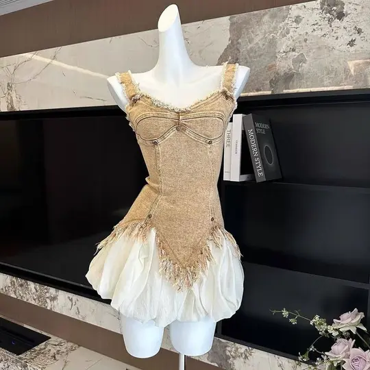 Khaki denim suspenders waist slim fit white bud skirt short skirt homecoming dress R3919