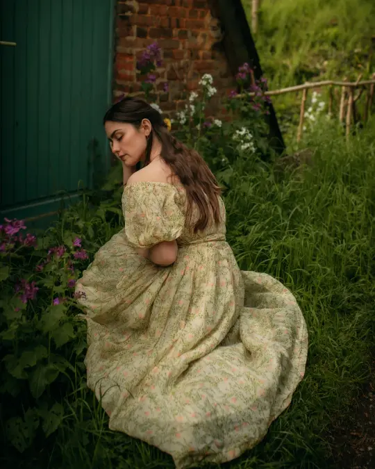 Alice 19 | Floral linen dress