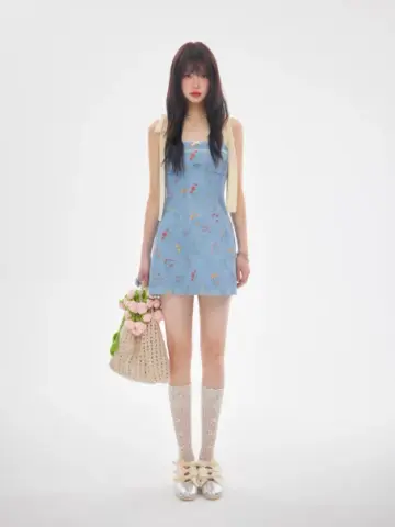 French-Style Floral Print Sundress With A Fitted Waist R9375