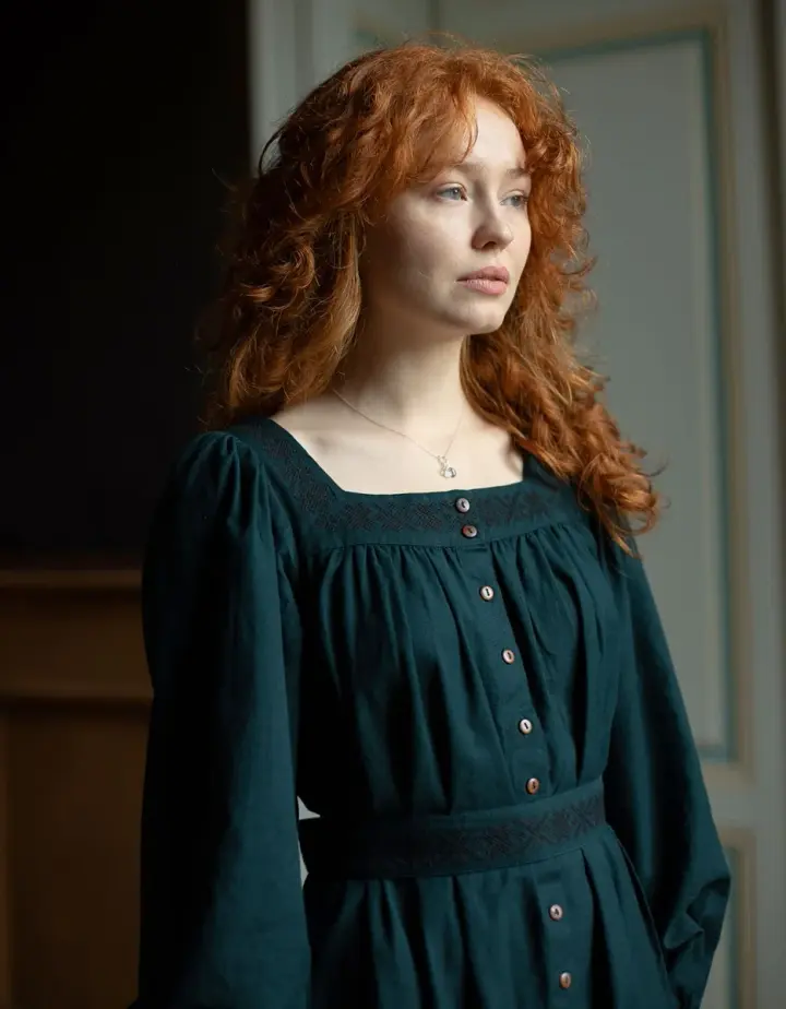 Robe brodée 'Elma' vert foret