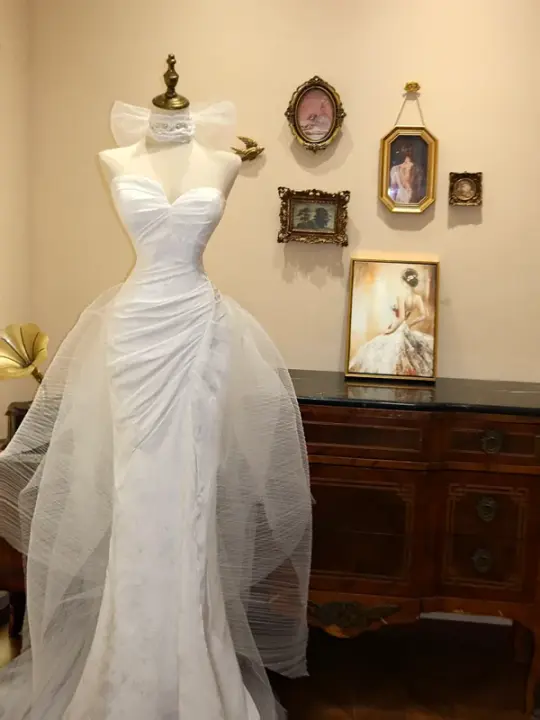White strapless, fitted waist, bodycon mermaid long wedding dress R6569