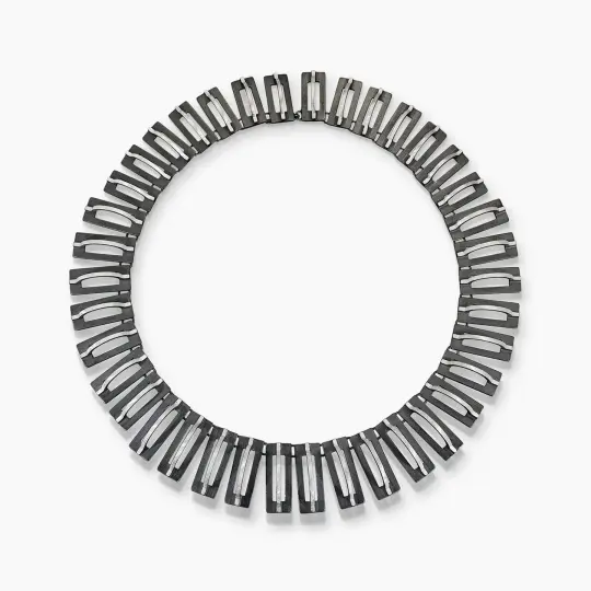 Eclipse Tapered Raised Arch Link Necklace
