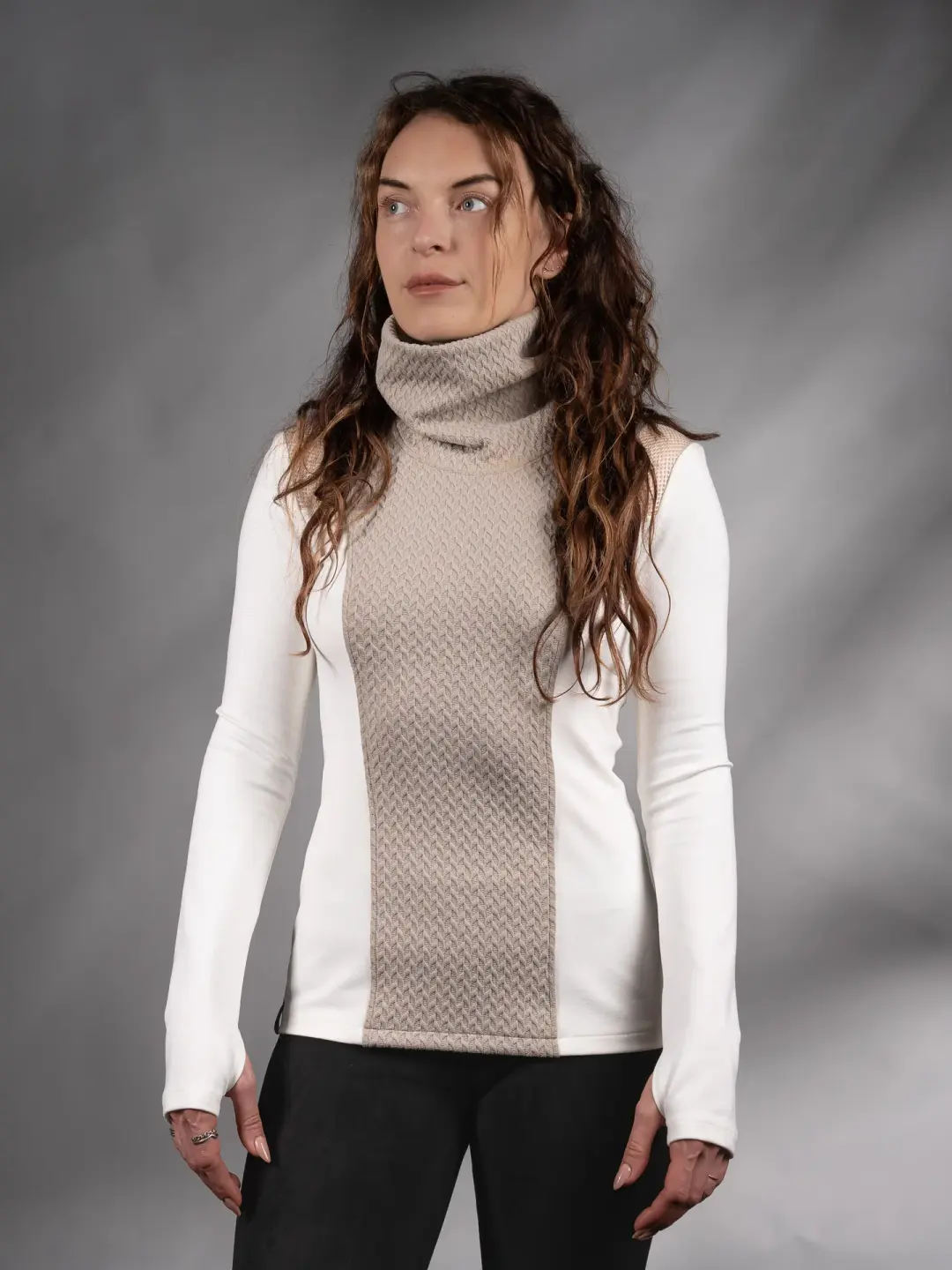 PT-CC2-05 White/beige cyberpunk sweater