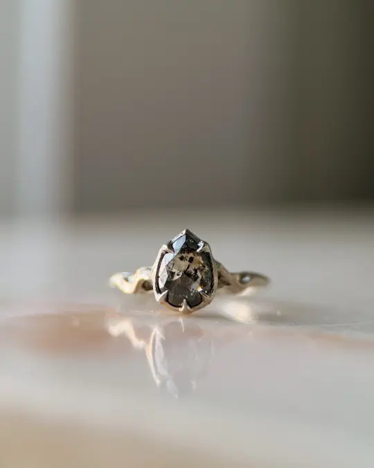 Pyre Pt II // 6x8mm // Gold