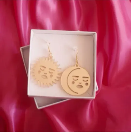 Boucles d’oreilles- La lune et le soleil
