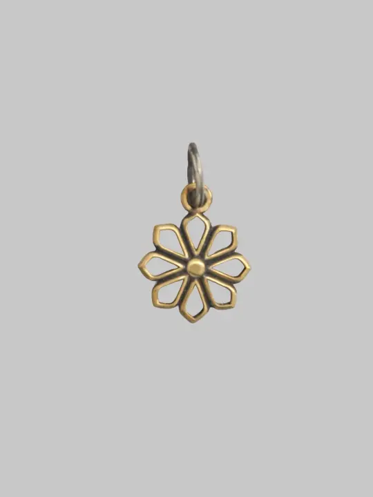 Kobashi 8 Petals "Yatsu-Giku Sukashi" Kikumon Charm Medium Brass