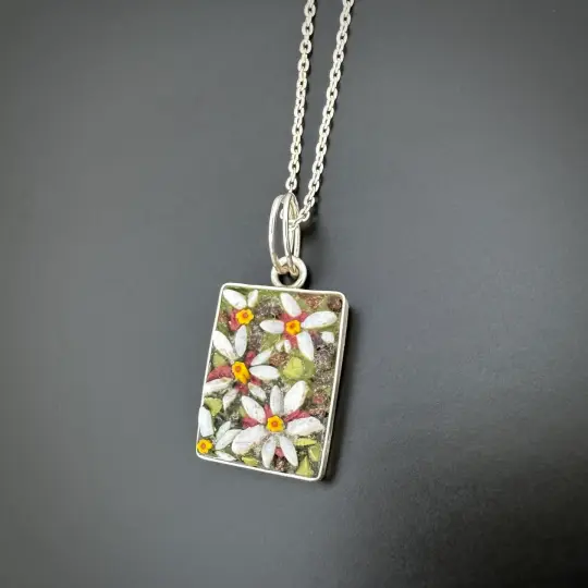 Blood Root Patch Pendant
