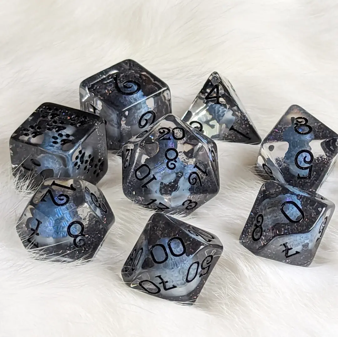 Inky Cap Mushroom Dice Set – 8-Piece Black Glitter DnD Dice with Paw D6 | Fennek & Finch