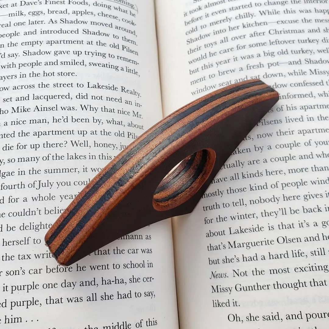 BOOK PAGE HOLDER | Stacked Berry Brown + Black