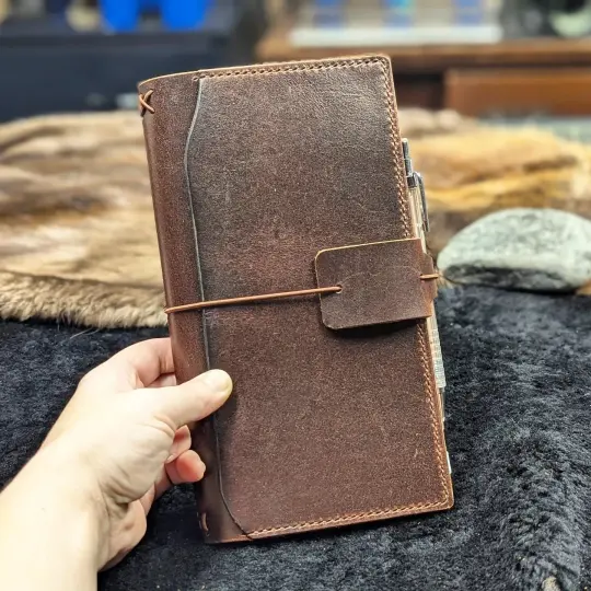 TN STANDARD Traveller's Notebook | Forest Keep ROOTS, No. 3