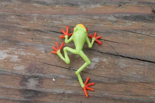 Handmade Green Glass Frog Figurine With Red Feet - Murano Art