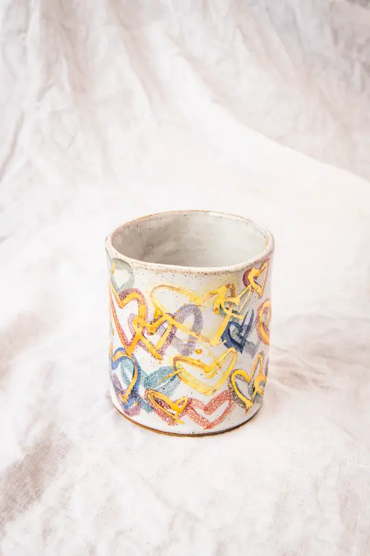 Hearts collection coloured beaker/utensil holder