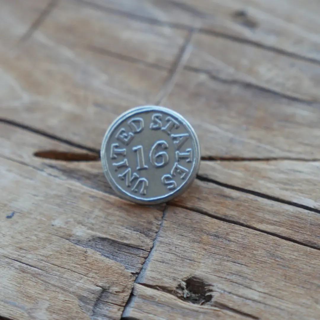 11/16" United States 16th Button