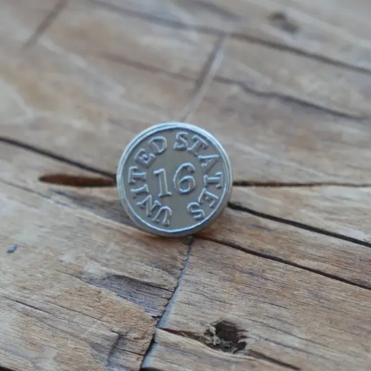 11/16" United States 16th Button