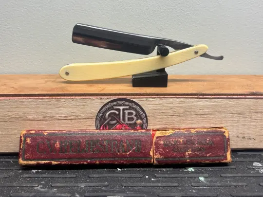 C.V. Heljestrand MK31 Straight Razor